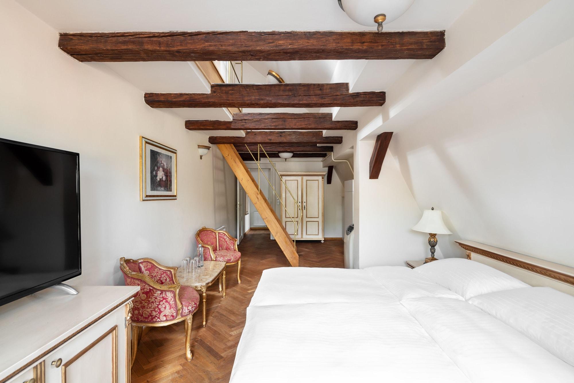 Hotel apartamentowy Lobster 4*