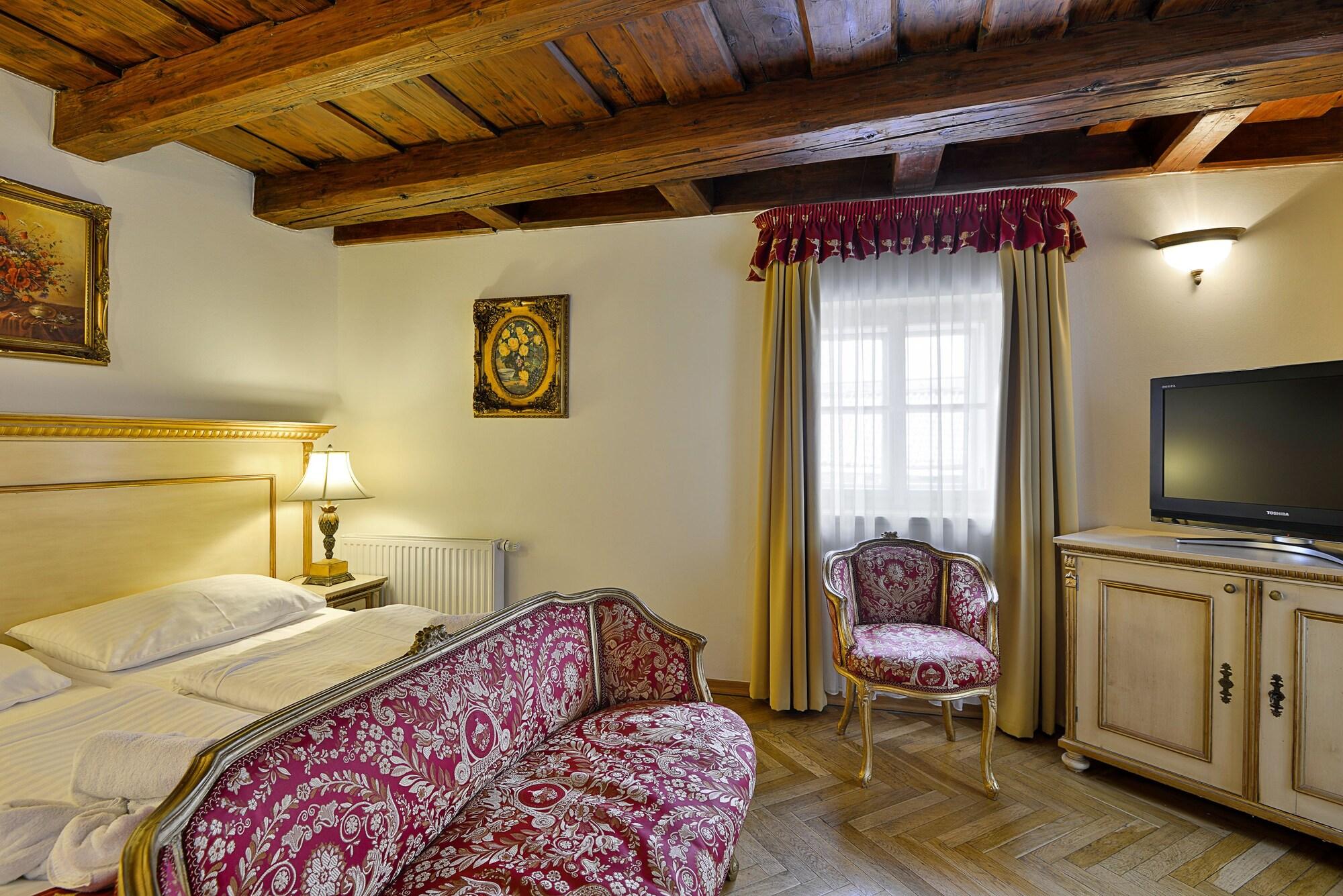 Lobster Apart-hotel 4*