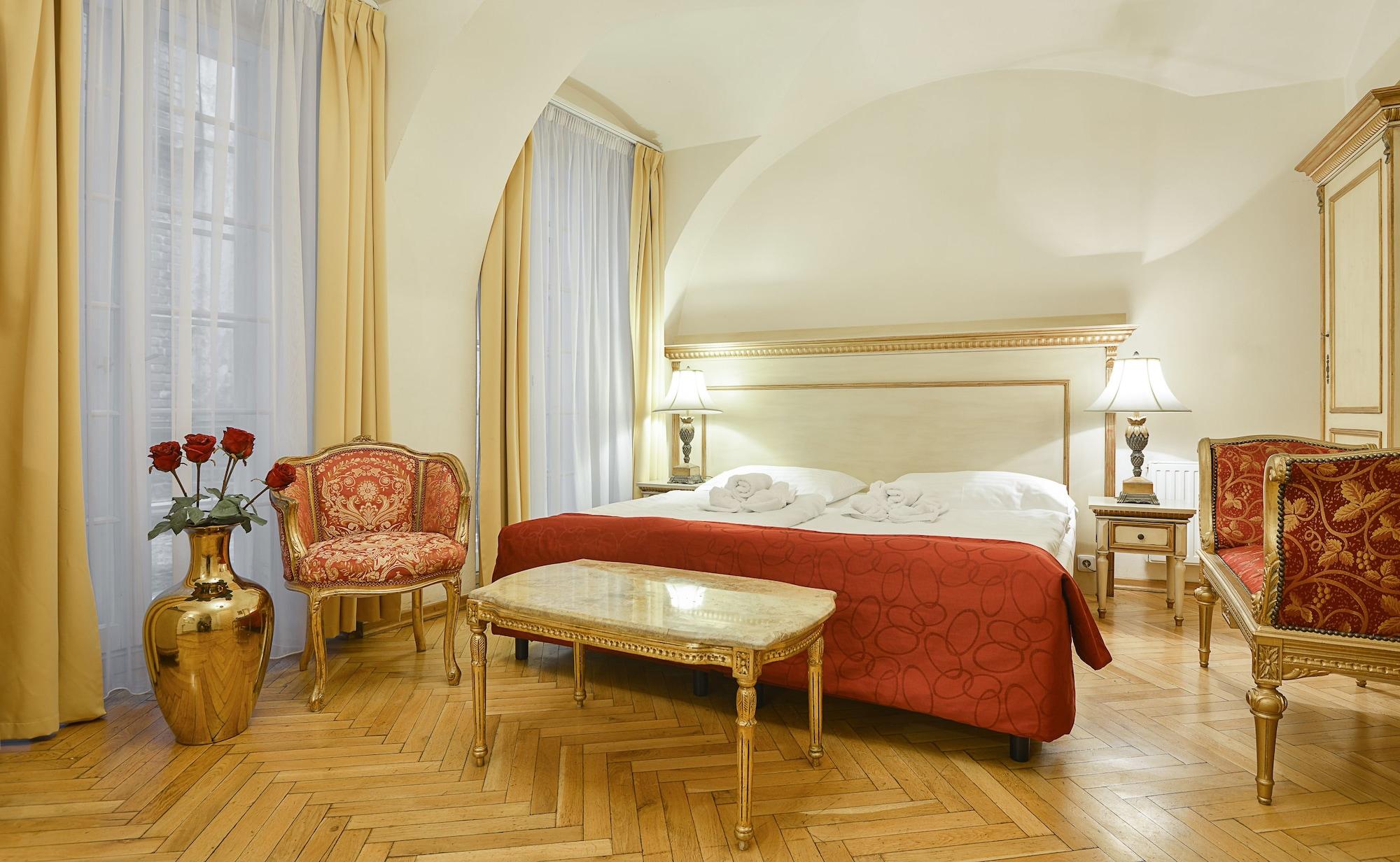 Lobster Apart-hotel 4*