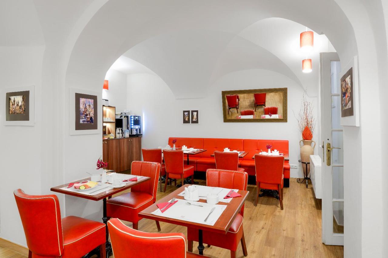 Lobster Apart-hotel Praga
