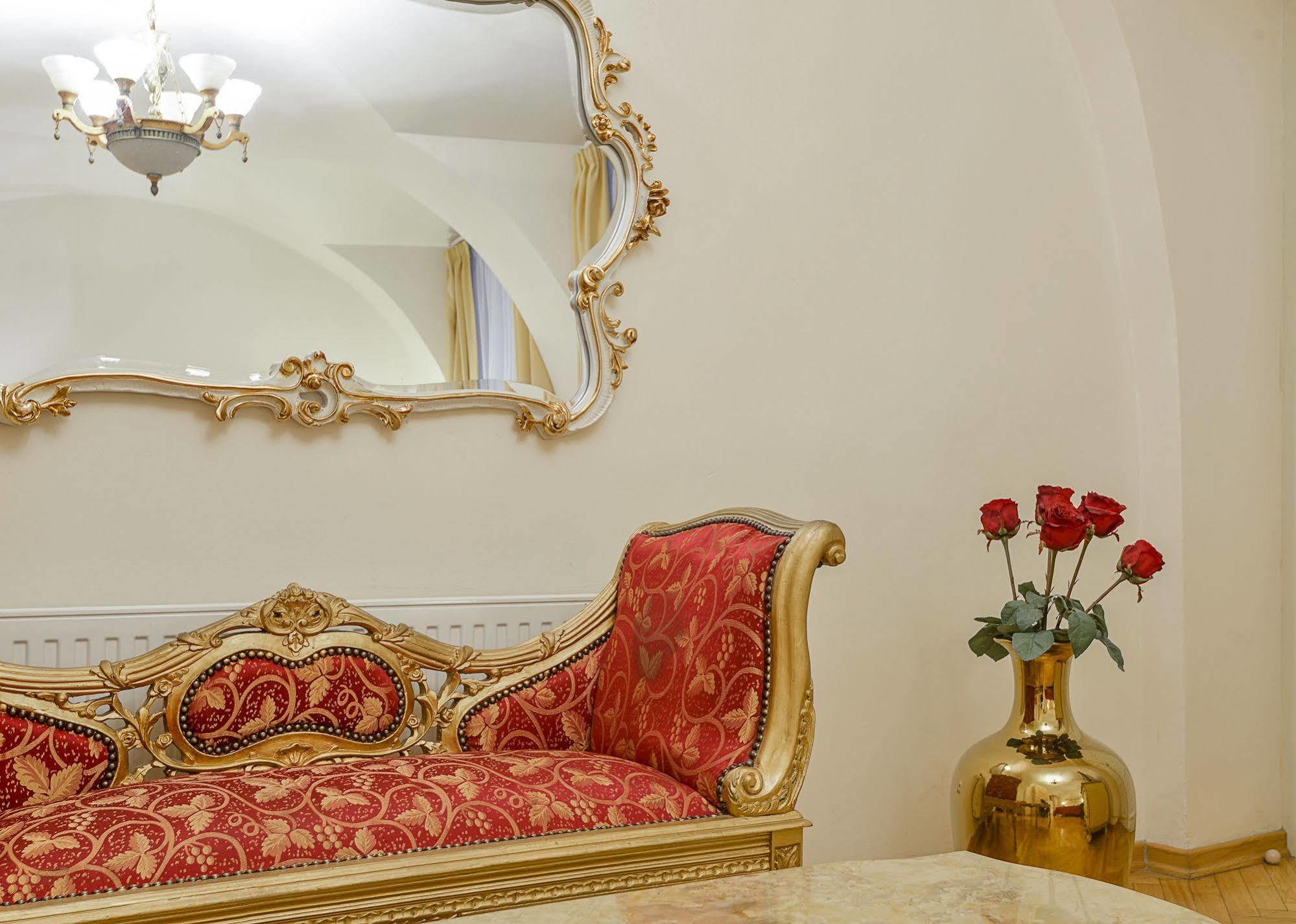 Apart-hotel Lobster 4*